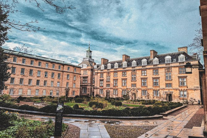 Explore Cambridge Student Life & Top Colleges Walking Tour - Starting Point at Market Square: Uncover Cambridge’s Past
