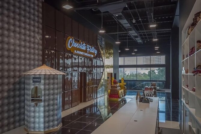 Explore Cancun City Tour! Round transportation - Chocolate Tasting at the Fábrica de Chocolate
