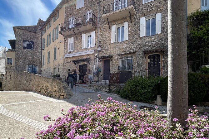 Explore Cannes Countryside in Style with our Classic Bus Tours! - The Vintage Van Experience and Its Unique Charm