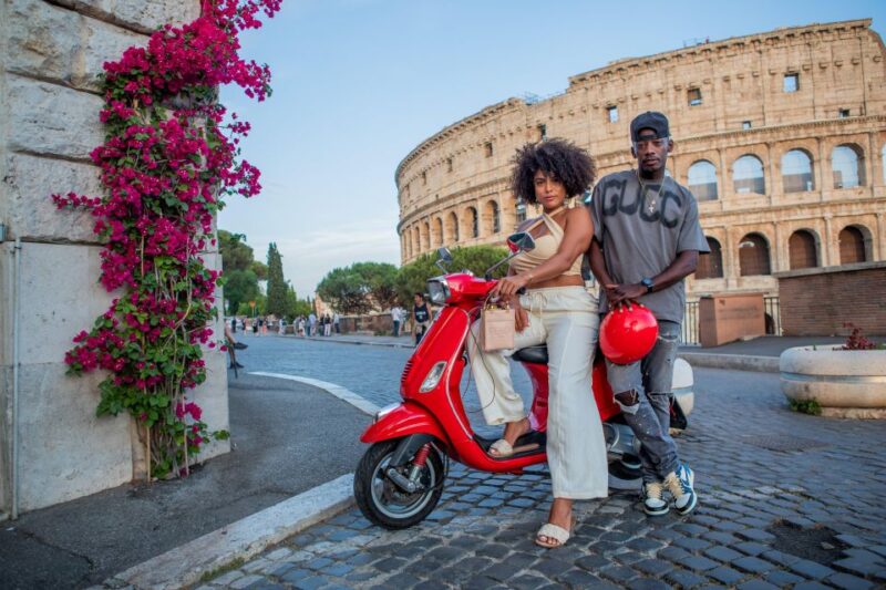 Explore city on Vespa with Professional Photographer - Key Points