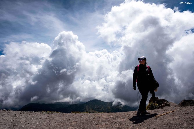 Explore El Paso de Cortes with a professional photographer - Practical Details: Meeting Point, Duration, and Weather
