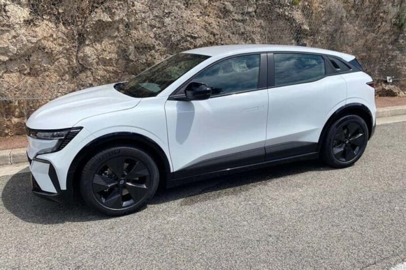 Explore Èze and the Côte dAzur in a Renault Mégane E-Tech" - Explore the French Riviera in Comfort and Style in an Electric Renault Mégane E-Tech