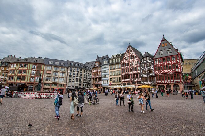 Explore Frankfurt in 60 minutes with a Local - Roaming through Römerbergs Picturesque Square