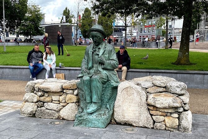 Explore Galway City Walking Tour - Key Points