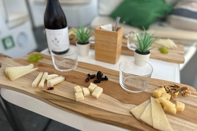 Explore Gran Canaria: Boat Tour with Wine & Local food Tasting - What Makes This Tour Stand Out