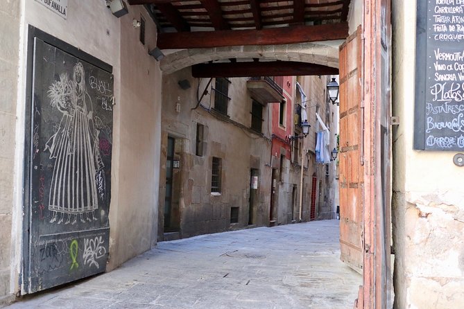 Explore hidden streets of Barcelona with a local - Private Tour - The Artistic Heart: Museu Picasso and Surroundings