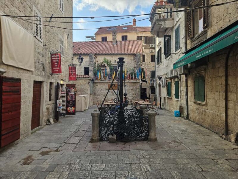 Explore Kotor: Old Town Walk & Bay Coast Bike Tour - Key Points