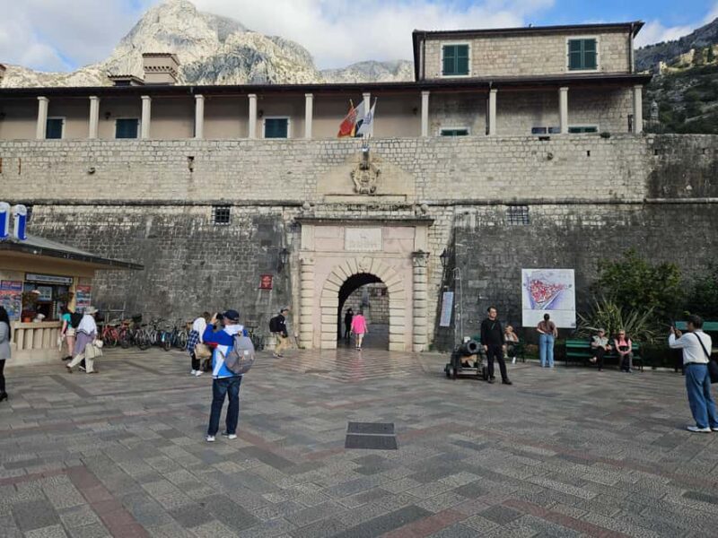 Explore Kotor: Old Town Walk & Bay Coast Bike Tour - Scenic Bike Ride Along the Bay of Kotor