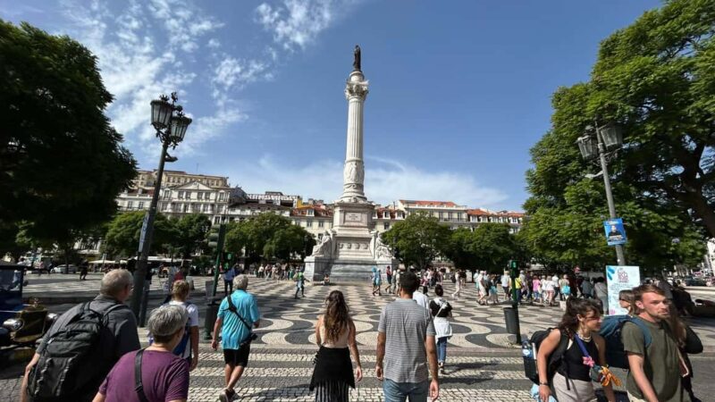 Explore Lisbon's Historic Sites on Foot - Discovering Baixa de Lisboa and Gothic Architecture at Carmo