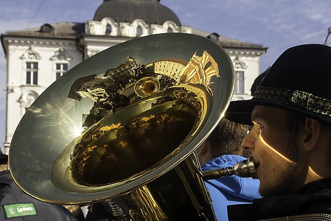 Explore Ljubljanas Art and Culture with a Local - Crossing the Dragon Bridge: Legends and a City Symbol