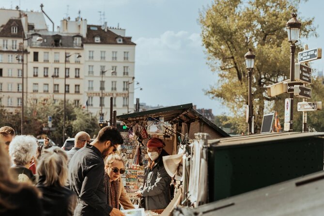 Explore Lourdes in 60 minutes with a Local - The Fortress and Its Cultural Significance