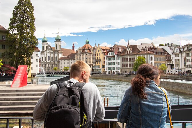 Explore Lucerne in 60 minutes with a Local - Personalized Recommendations for Food and Coffee