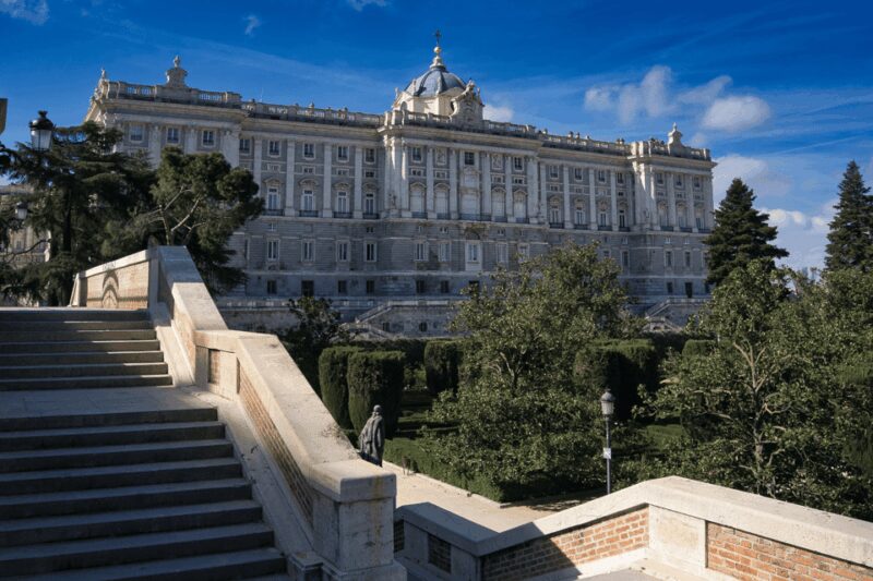 Explore Madrid's Habsburg Quarter: Interactive GPS Tour - The Experience through the Toury App