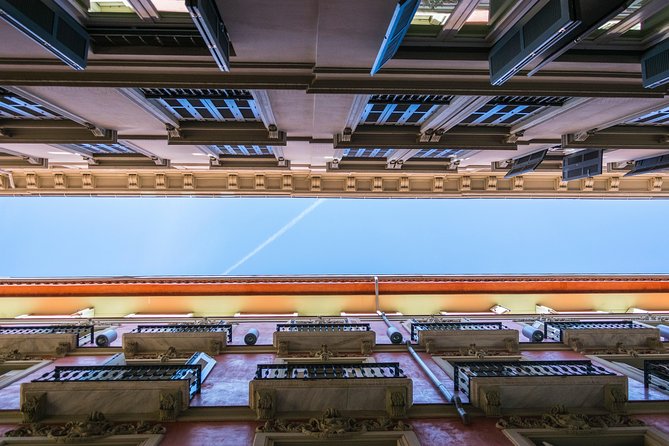 Explore Malaga in 60 minutes with a Local - The Alcazaba: A Moorish Fortress with Panoramic Views