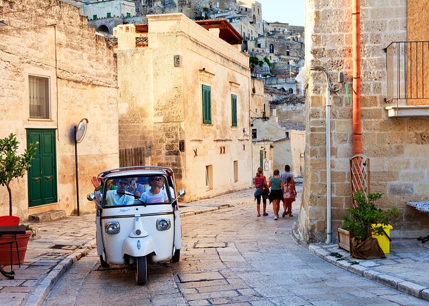 Explore Matera: 2-Hour Private Walking Tour - Visiting Casa Grotta: Living History in Cave Homes