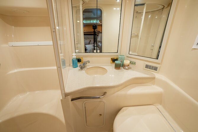 Explore Miami on a beautiful 45' Yacht - Weather and Cancellation Policies