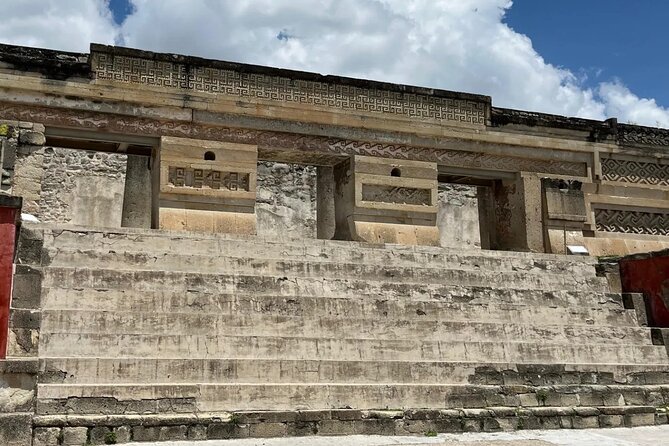 Explore Mitla by Bike. Archaeology, Caves and Rock Art - Visiting the archaeological site of Mitla