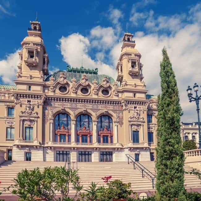 Explore Monaco: Guided Walking Tour With Local Guide - Visiting the Royal Tombs at Saint Nicholas Cathedral