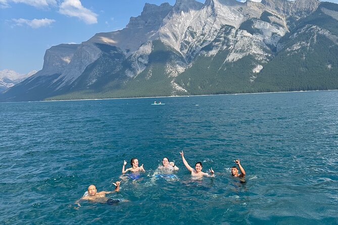 Explore Moraine Lake, Banff, Lake Louise & Minnewanka - Exploring Banff Town: Leisurely Lunch and Local Charm
