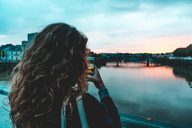 Explore Nantes in 60 minutes with a Local - Riverside Memorial and Social Reflection