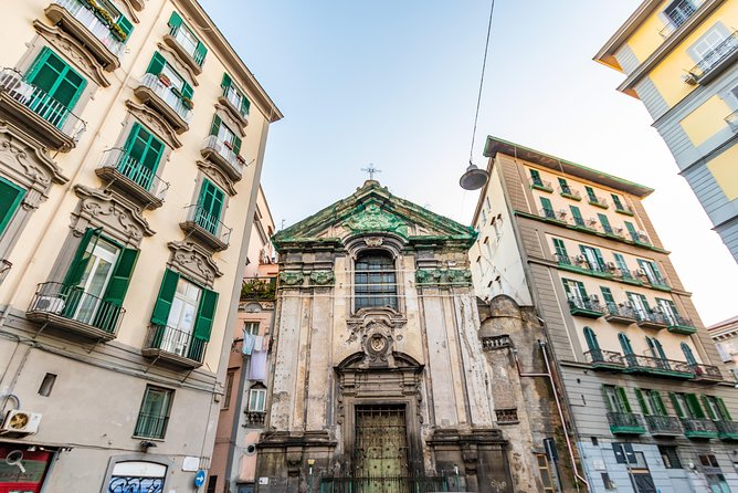 Explore Naples in 60 minutes with a Local - Insider Tips Shared by the Guide