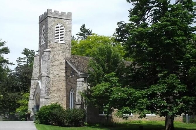 Explore Old Town Niagara-on-the-Lake: A Self-Guided Walking Tour - Scenic Walk through Queens Royal Park