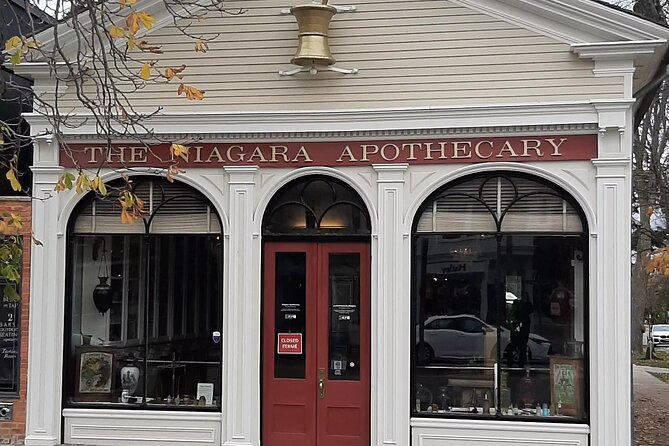 Explore Old Town Niagara-on-the-Lake: A Self-Guided Walking Tour - Passing North America’s Oldest Golf Course