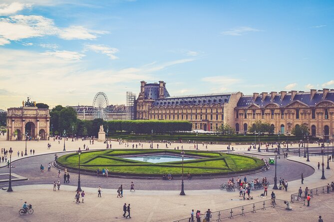 Explore Paris in 90 minutes with a Local - Iconic Landmarks: From Arc de Triomphe to the Louvre