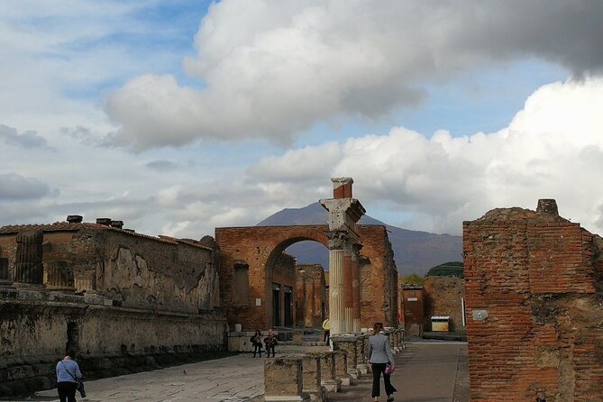 Explore Pompeii: 2-Hour Guided Walking Tour with Included Ticket - Comparison to Other Pompeii Tours
