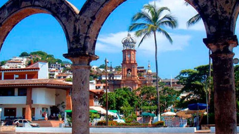 Explore Puerto Vallarta and Eden Park - Who Will Appreciate This Tour Most?