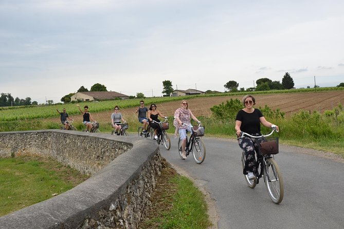 "Explore Saint-Émilion on e-Bikes: Small Group, half-Day Tour" - Logistics and Accessibility