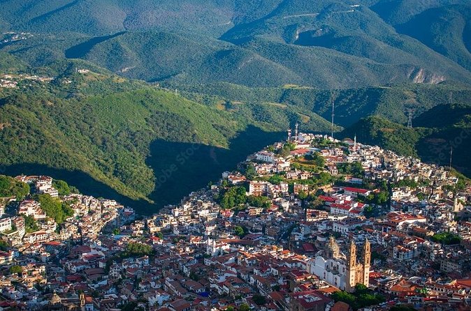 Explore Santa Prisca de Taxco with Minivan Tour - Accommodation and Breakfast Arrangements