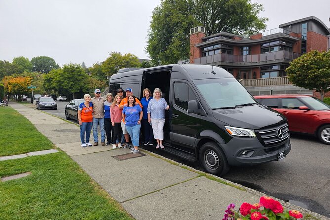 Explore Seattle in 4 Hours : Exclusive SUV Tour - The Convenience of Private Transportation and Expert Commentary