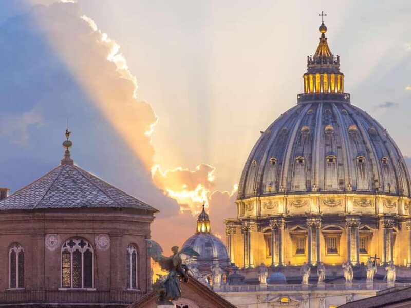 Explore St. Peter's Basilica: Pietà, Dome, & Papal Crypt - Key Points