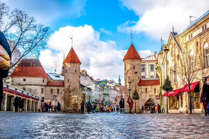 Explore Tallinn in 60 minutes with a Local - Key Points