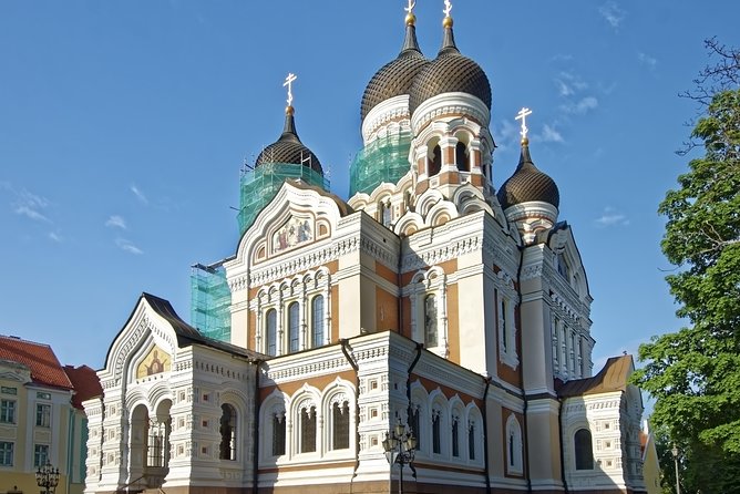 Explore Tallinn in 60 minutes with a Local - Admiring the Alexander Nevsky Cathedral’s Russian Revival Style