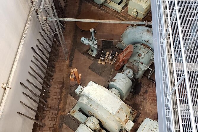 Explore & Taste: Distillery Tour at Titanic Distillers - The Role of the Guide – Knowledge and Personality