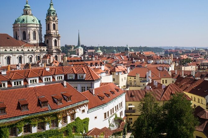 Explore the Historic Prague Castle: Private Half-Day Walking Tour - Walking Through the Picturesque Golden Lane