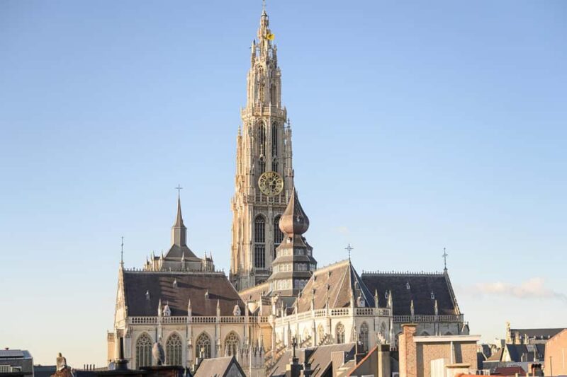 Explore the history of Antwerp with a local history teacher - Learn in Multiple Languages: English, Dutch, and French