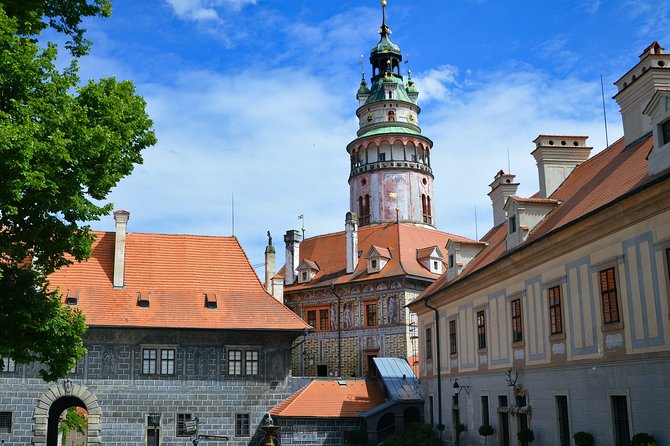 Explore the Instaworthy Spots of Cesky Krumlov with a Local - Walk the Medieval Cloak Bridge