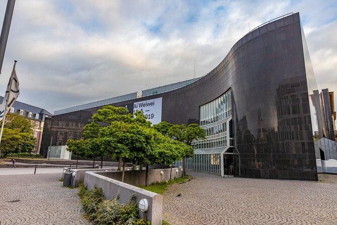 Explore the Instaworthy Spots of Dusseldorf with a Local - Experiencing Luxury on Königsallee