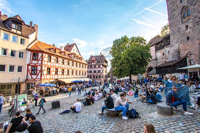 Explore the Instaworthy Spots of Nuremberg with a Local - Snap the Elegant Schöner Brunnen in Hauptmarkt