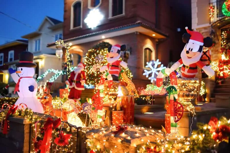 Explore the Magic of Christmas Lights in NYC's Dyker Heights - Scenic Views of the Hudson River and New Jersey Skyline