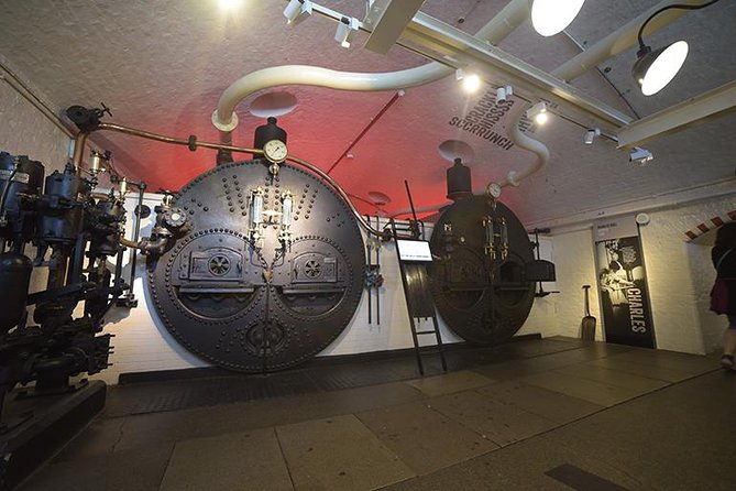 Explore Tower Bridge & London's Top 30 Landmarks Tour - Transition to Southbank: Modern Art and Theatres