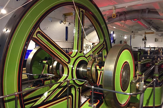 Explore Tower Bridge & Westminster Walking Tour - Guide Expertise and Guest Experience