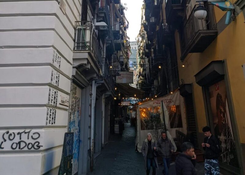 Explore Urban Art in Naples' Vibrant Spanish Quarter Streets - Why This Tour Offers a Genuine Look at Naples