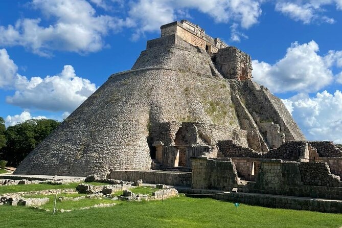 Explore Uxmal, 2 Magic Cenotes and Mayan Gastronomy - Exploring Uxmal’s Pyramids and Temples