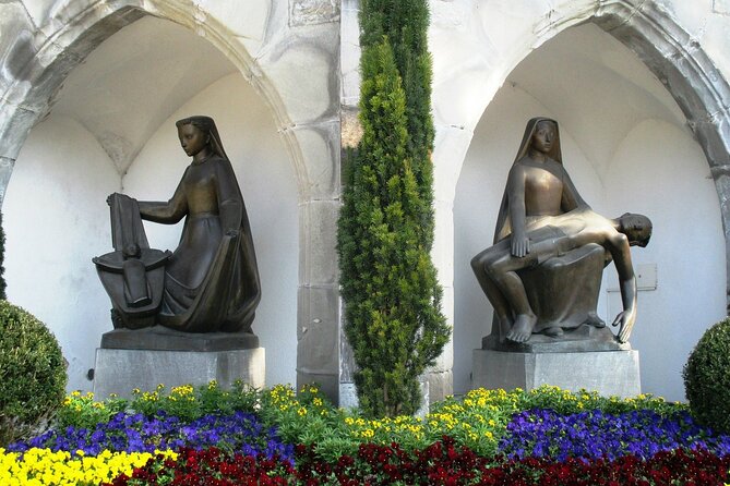 Explore Vaduz in 60 minutes with a Local - Exploring the Vaduz Government Building and Civic Heart