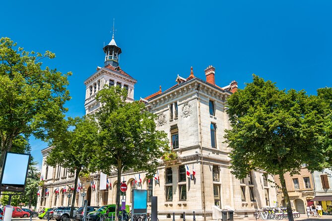 Explore Valence in 60 minutes with a Local - Explore Valence in 60 Minutes with a Local: A Compact Guide to the City’s Highlights