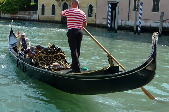Explore Venice, Dorsoduro, San Marco Sq, Rialto Bridge Tours - Location and Accessibility